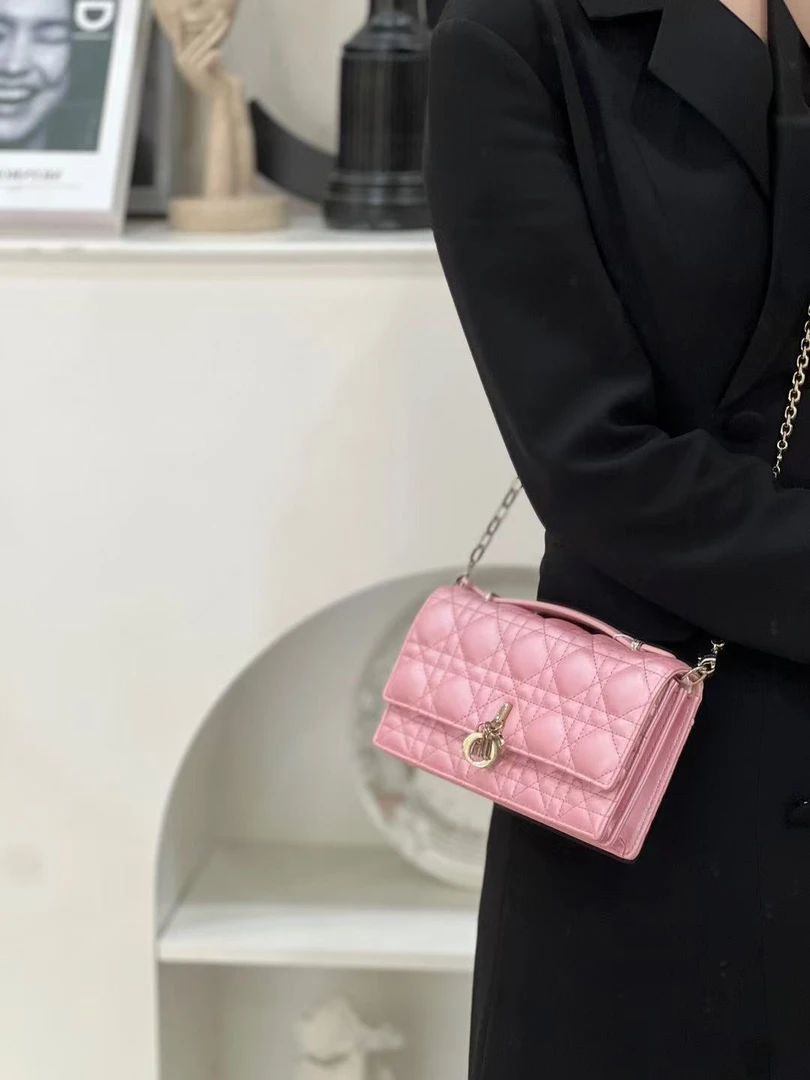 全新未使用 DIOR/迪奥 dior miss lady 人鱼姬粉/优品