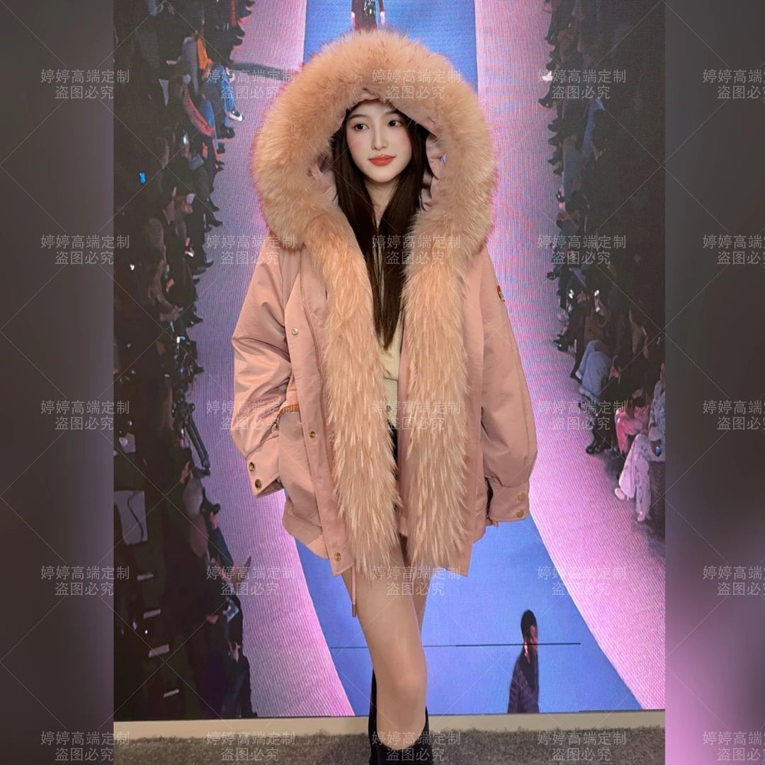 【星语心愿】原创设计师时尚白貉子毛领兔毛胆女士短款连帽派克服