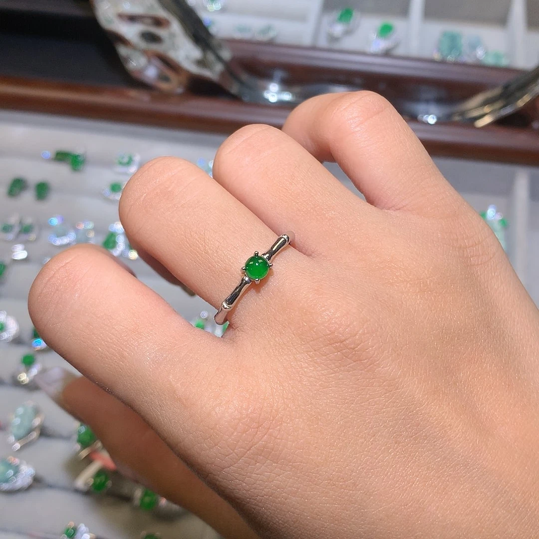 翡翠未镶嵌戒指戒指