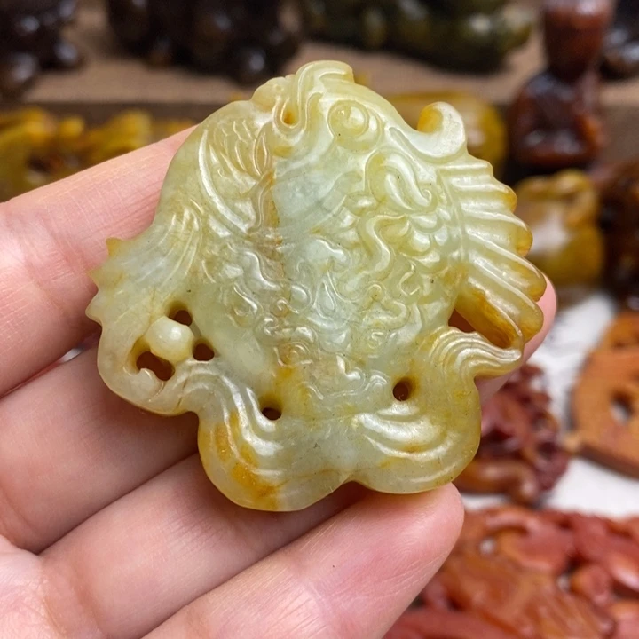 蛇纹石玉未镶嵌颈饰111