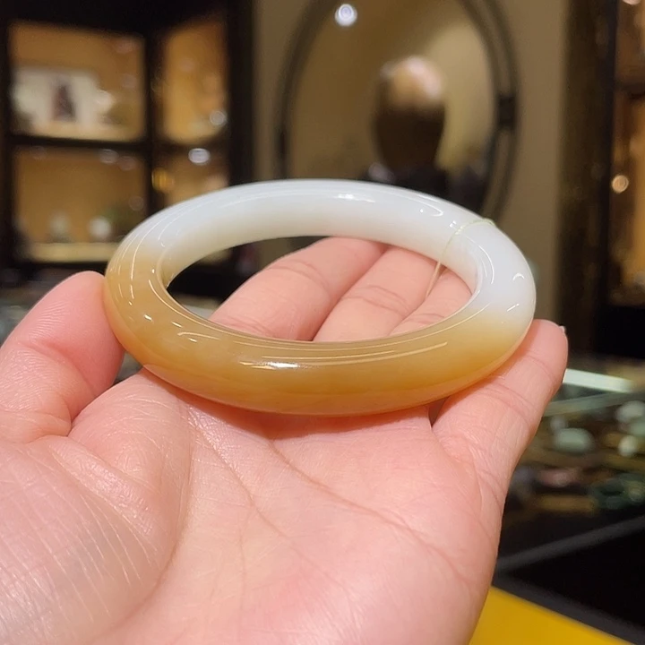 未镶嵌手镯和田玉56.5#62.92g