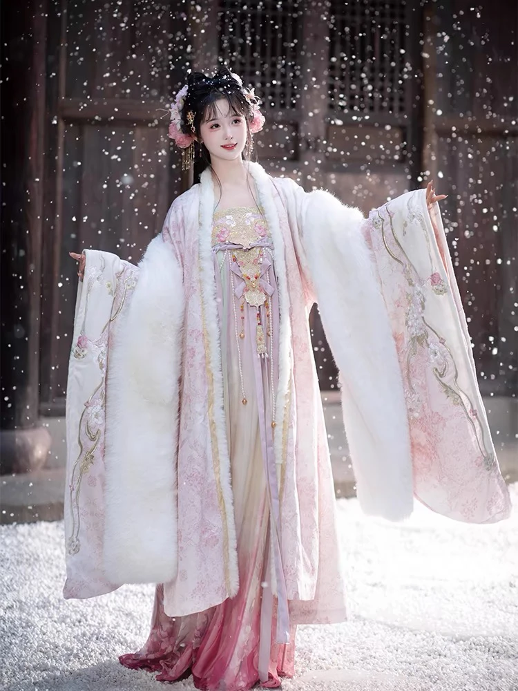 新款【繁花启岁】原创重工刺绣大袖衫齐胸裙汉服女冬季厚外套