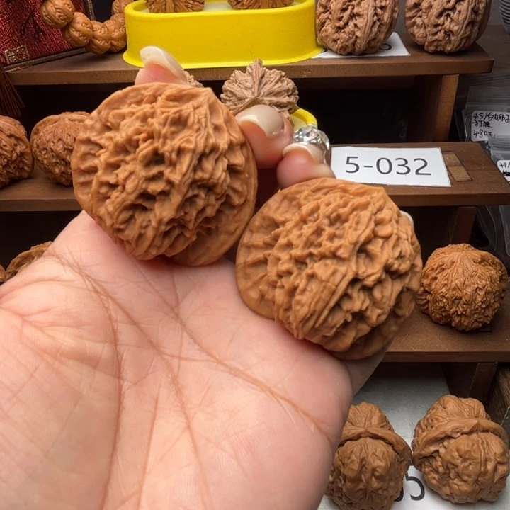 核桃盘龙纹44尺5032