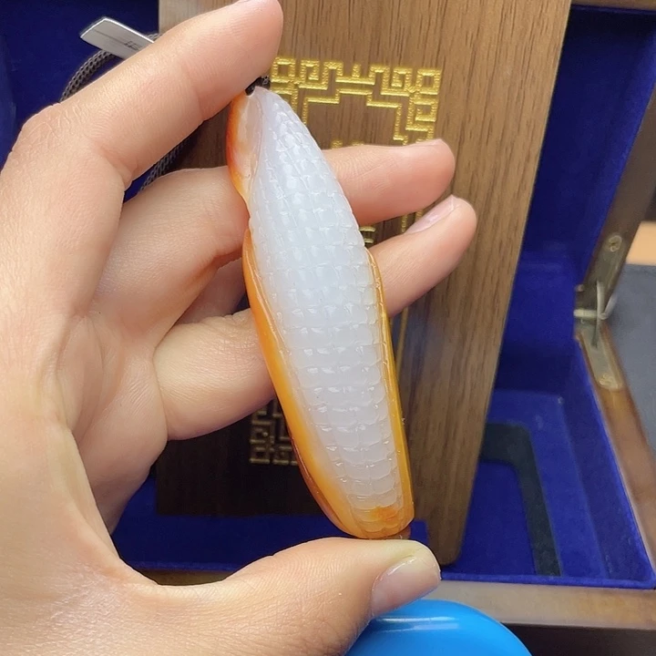 和田玉挂件未镶嵌伽*T