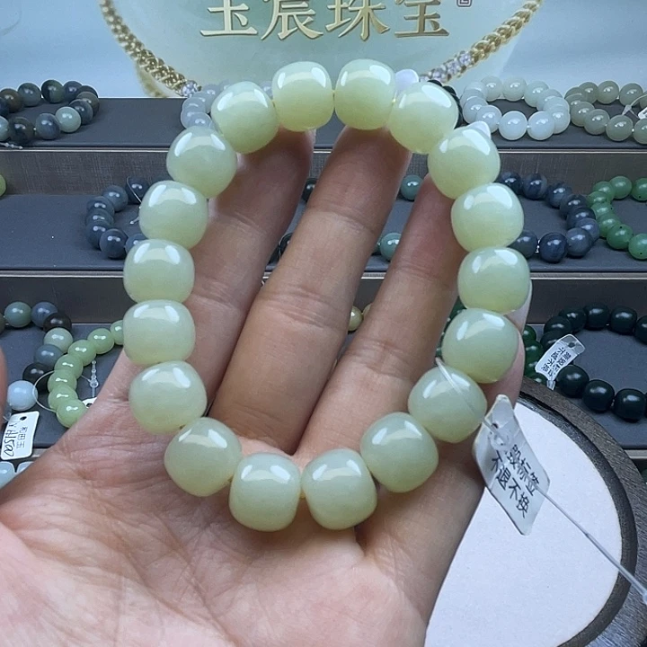 和田玉未镶嵌手串