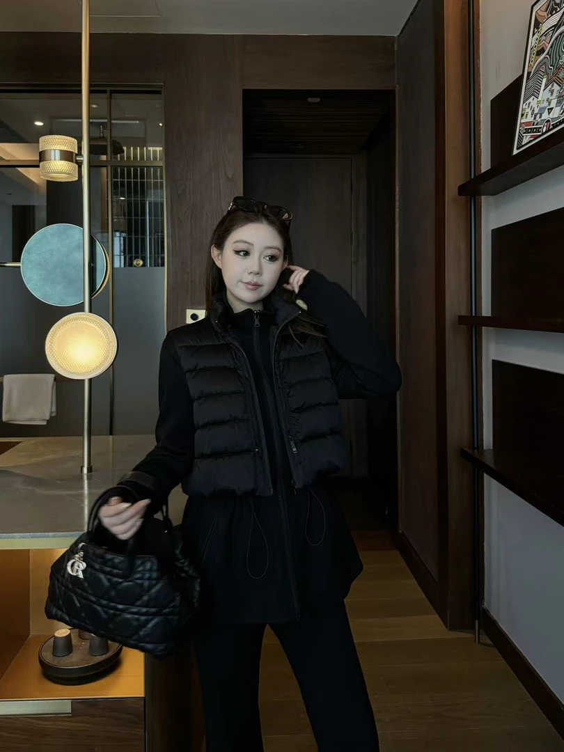 琪琪怪怪大码女装【叠穿调剂】老钱风真两件拼接羽绒马夹C38306QD