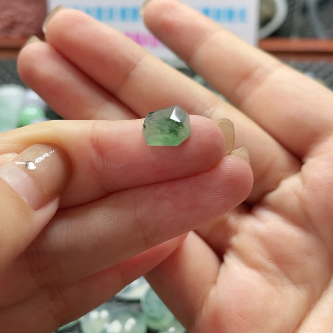 未镶嵌定制翡翠   翡翠