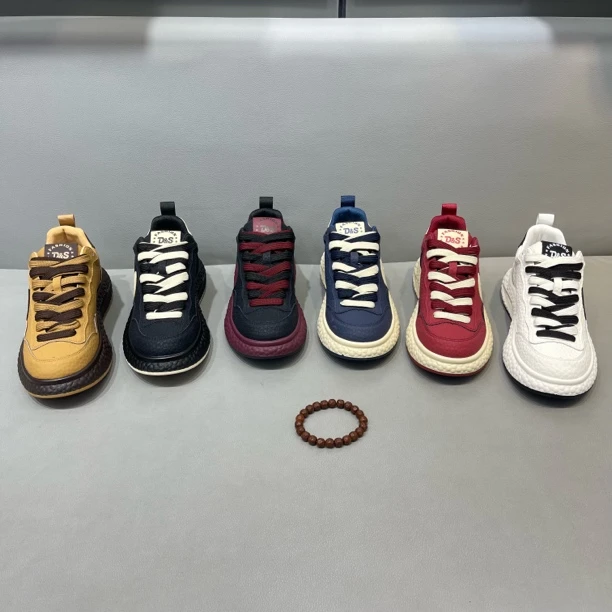 2025秋季新款低帮系带百搭耐磨透气拼色时尚休闲鞋