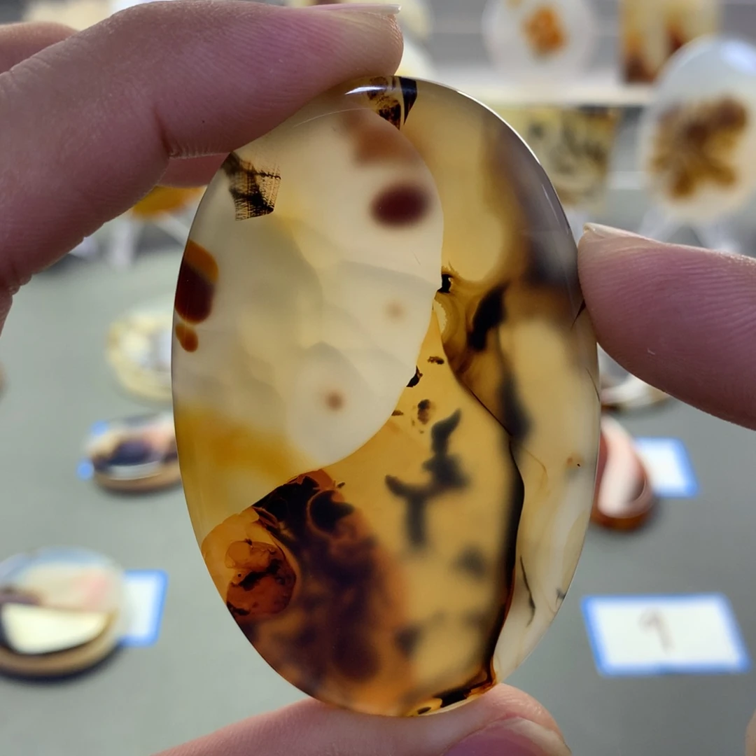 玛瑙/玉髓颈饰未镶嵌