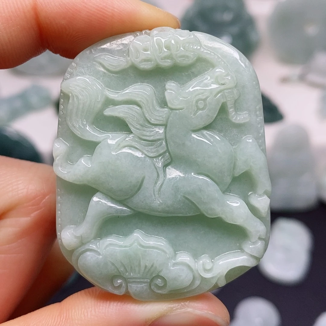 翡翠颈饰未镶嵌吊坠