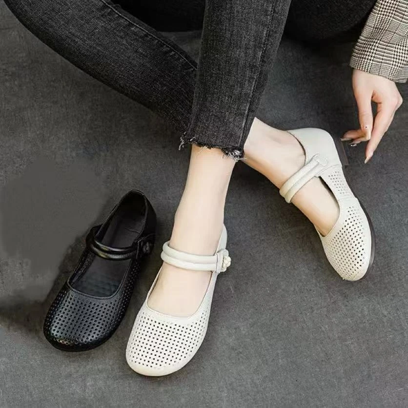 复古真皮镂空妈妈鞋魔术贴一字扣软底单鞋A608