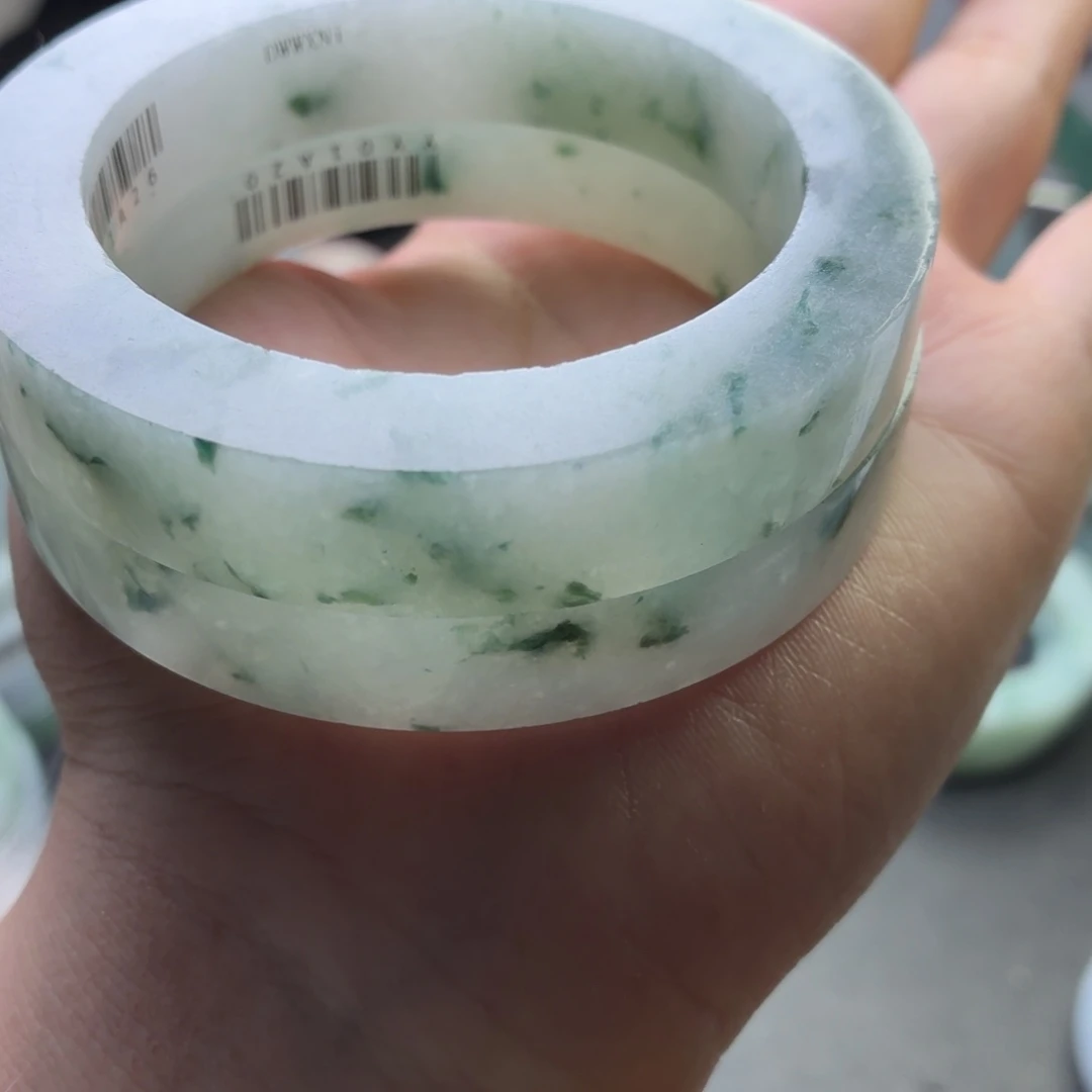 肖***晗定制翡翠未镶嵌缅A翡翠多样性发一