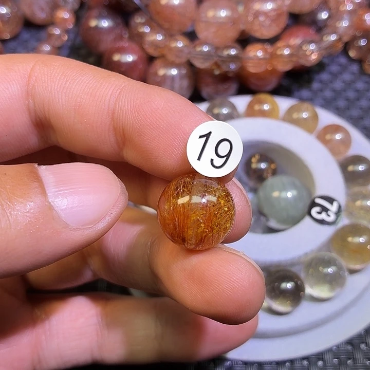 缪***缪水晶吊坠(不含链)未镶嵌