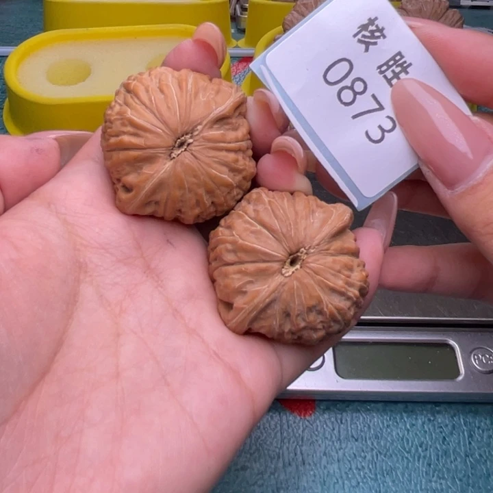 人***道把件文玩核桃铁锤38.0873