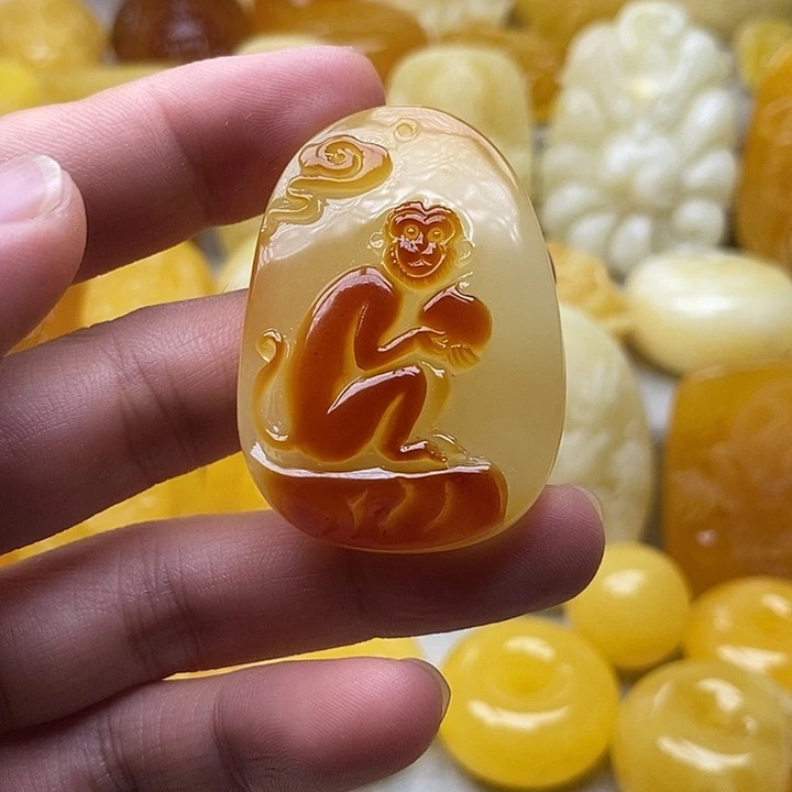 琥珀颈饰未镶嵌琥珀蜜蜡吊坠