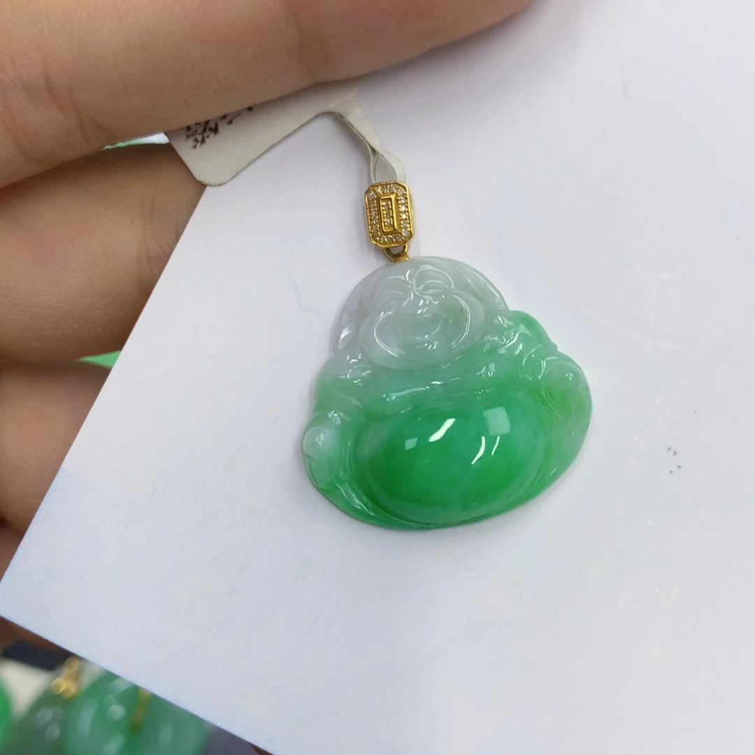 翡翠18K金镶嵌颈饰翡翠