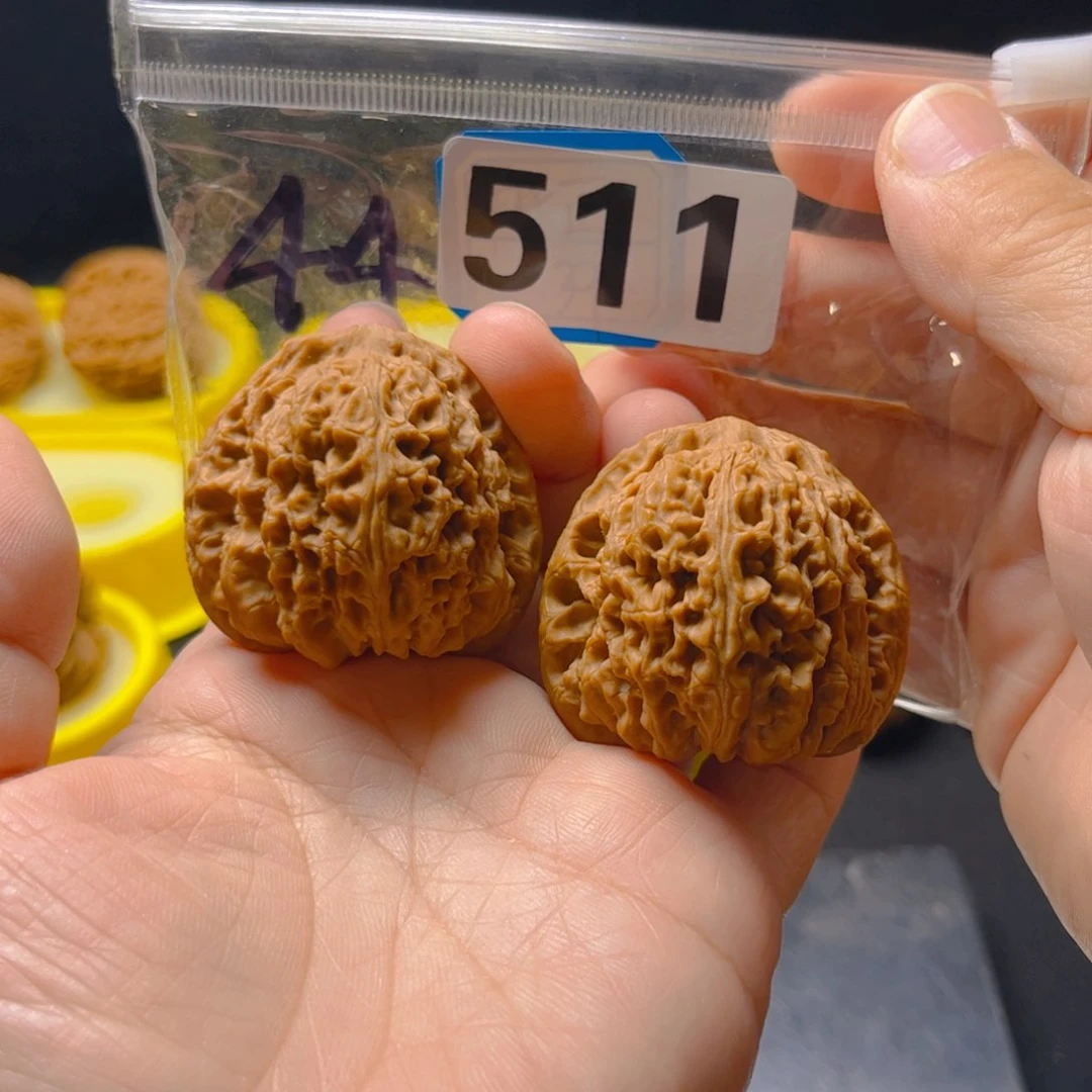 文玩核桃吊坠南疆3.9