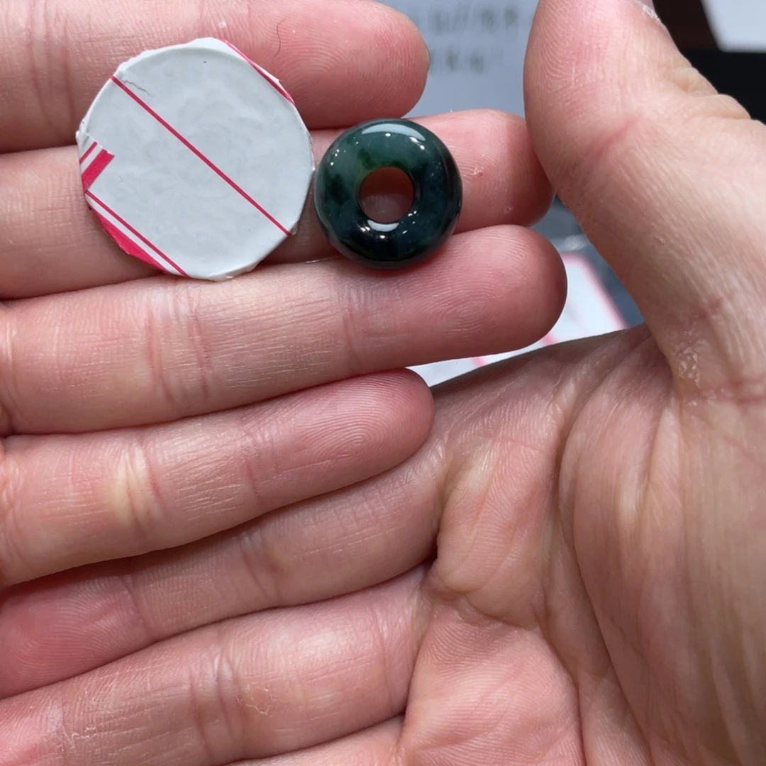 翡翠颈饰未镶嵌多样性