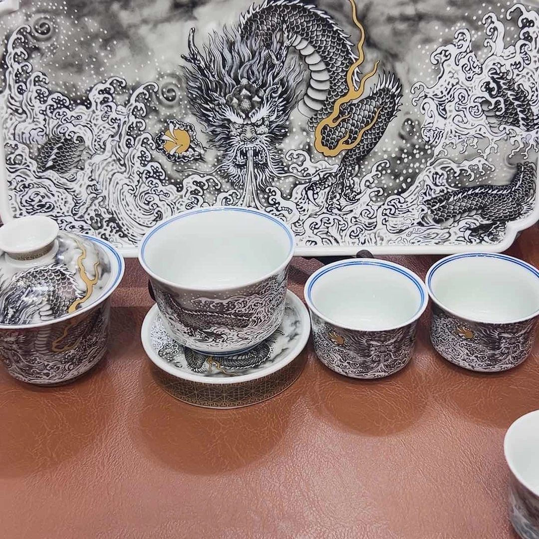 摆件景德镇陶瓷艺术展在景德镇市博物