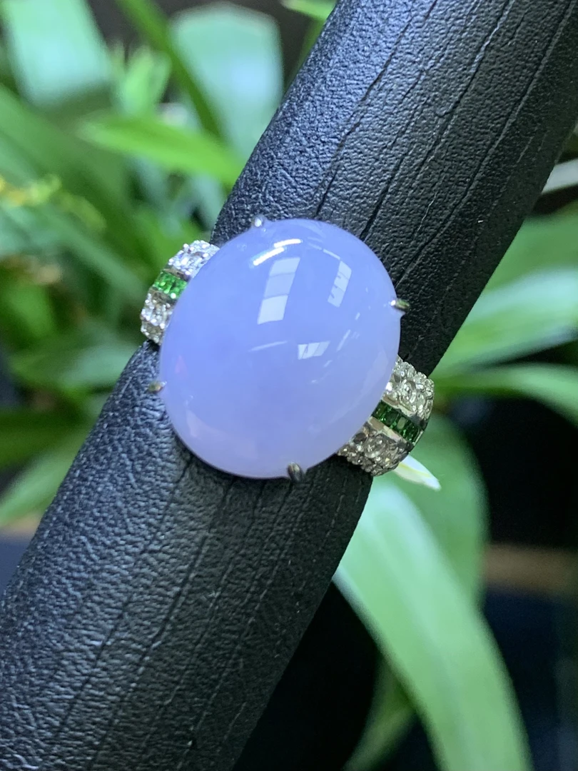 紫罗兰蛋面戒指天然翡翠A货裸石：16.7*13.8*8.7mmCS2.13