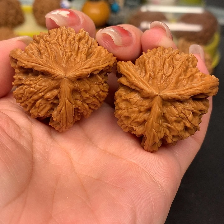 文玩核桃吊坠地****福38三棱