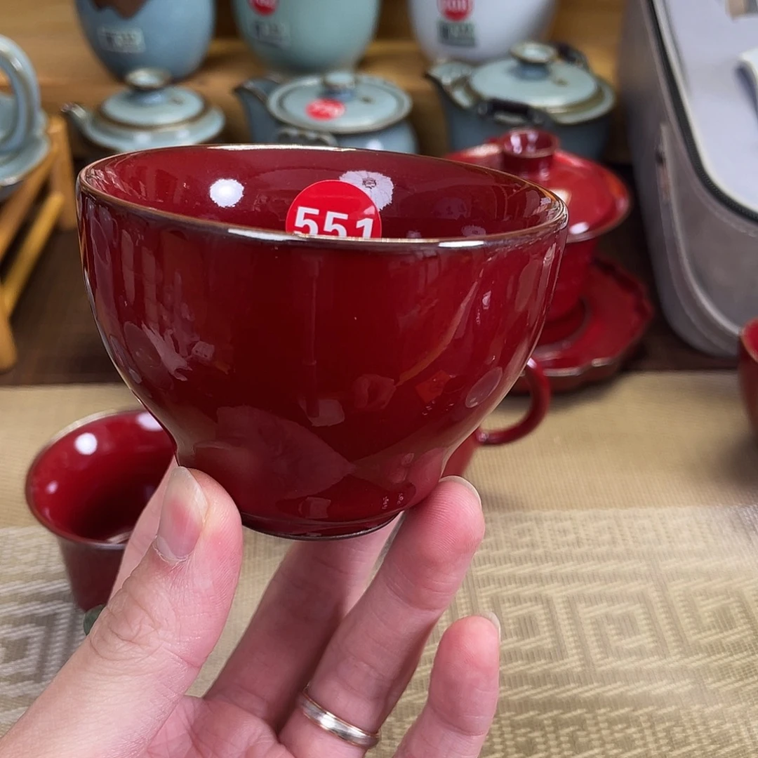 瓷片。。。。。。。。。。。。。。