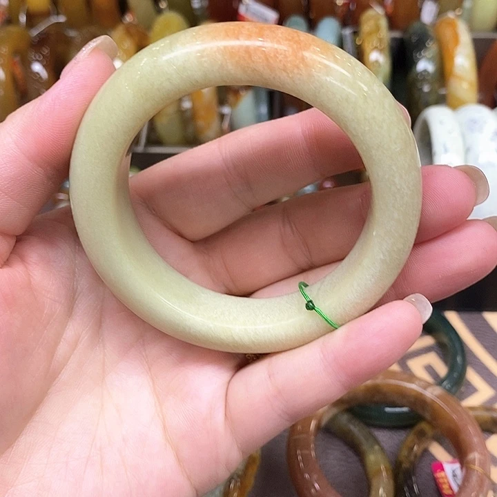 未镶嵌蛇纹石玉手镯