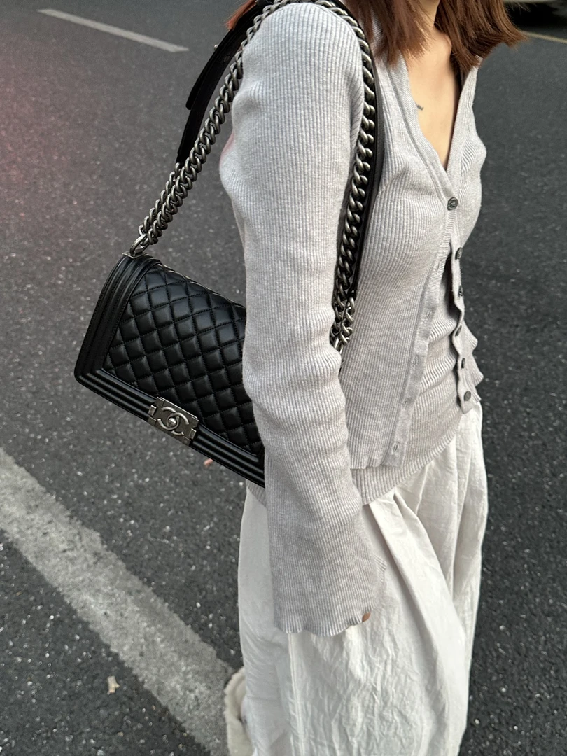 95新 Chanel/香奈儿 香奈儿leboy中号黑银羊皮链条包，24开