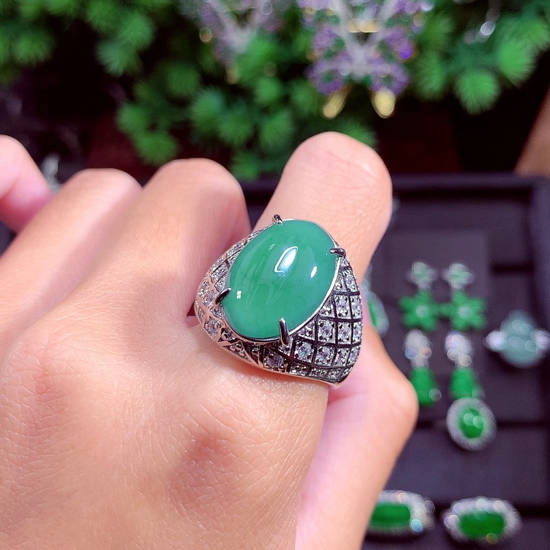 颈饰未镶嵌翡翠天然