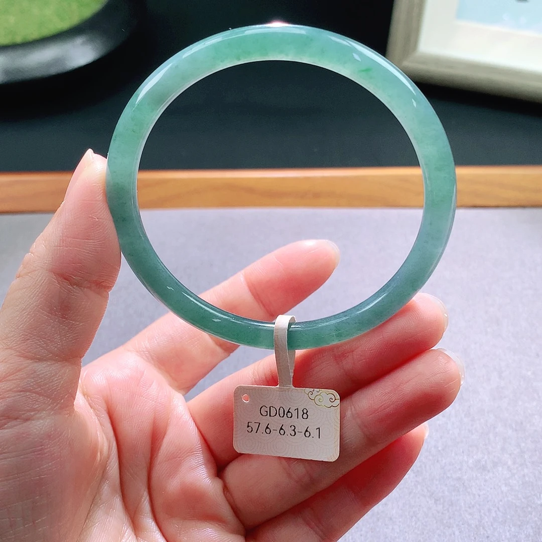 未镶嵌手镯翡翠天然翡翠手镯a货