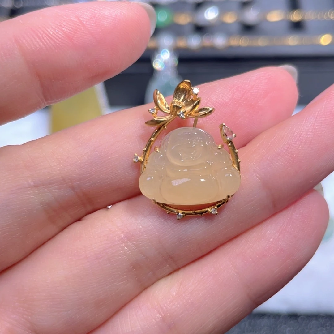 翡翠18K金镶嵌颈饰翡翠