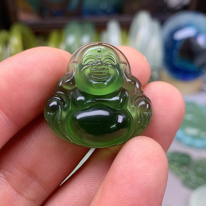 蛇纹石玉挂坠未镶嵌格***下