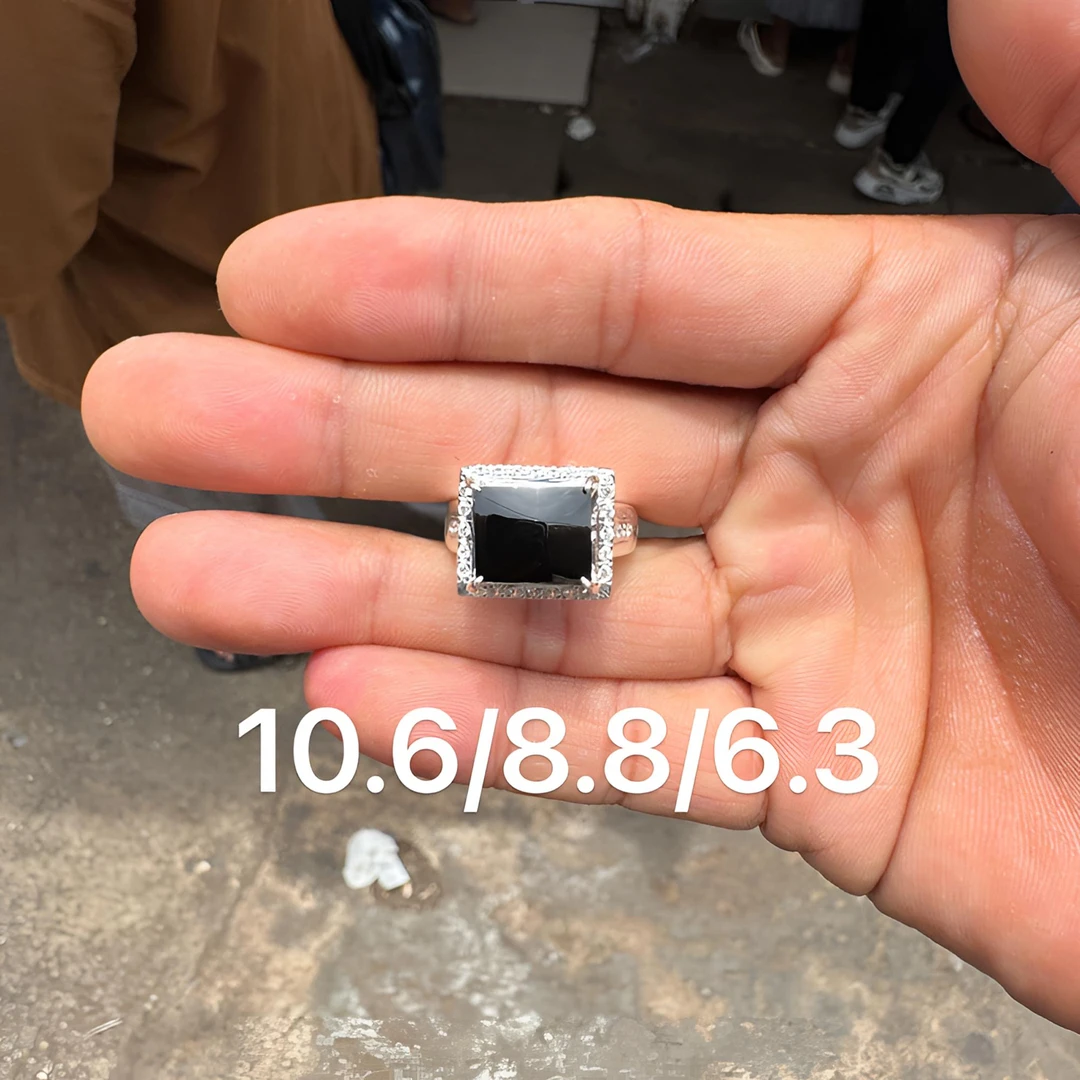 0703(小哪吒在源头)冰种翡翠墨翠戒面干净黝黑铮亮饱满荧光足M30
