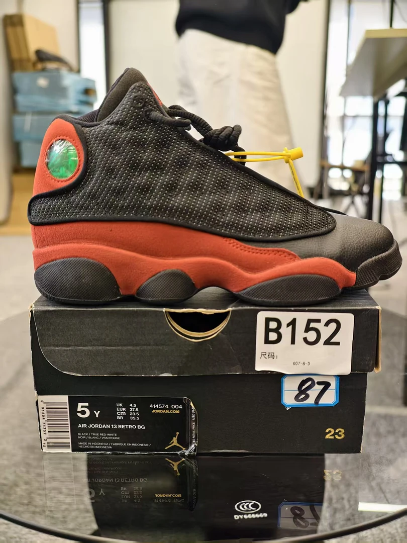 Nike  aj13黑红 全新原盒  37.5码  11月26  gui  B152