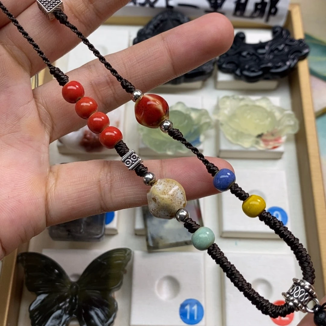 蛇纹石玉未镶嵌颈饰