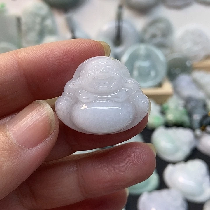 翡翠未镶嵌颈饰佛公