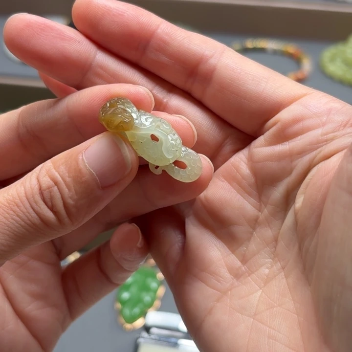 颈饰未镶嵌和田玉50