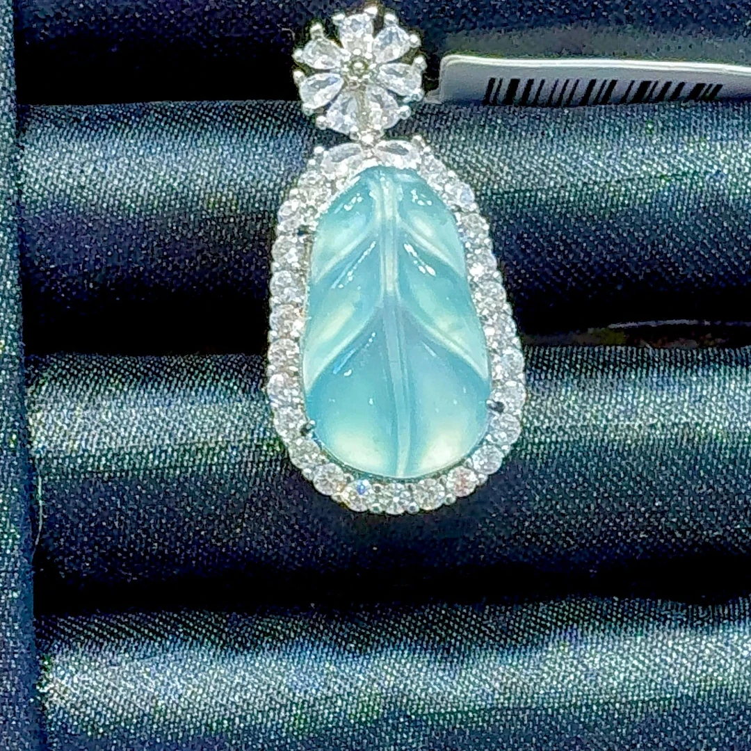 翡翠叶子吊坠 多样性团购发一件