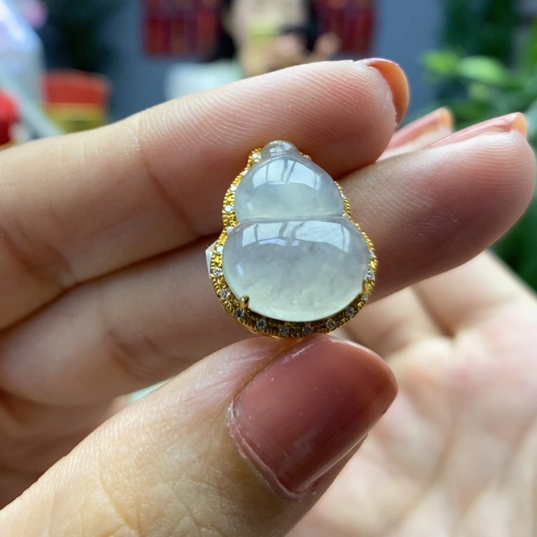 翡翠18K金镶嵌颈饰吊坠25