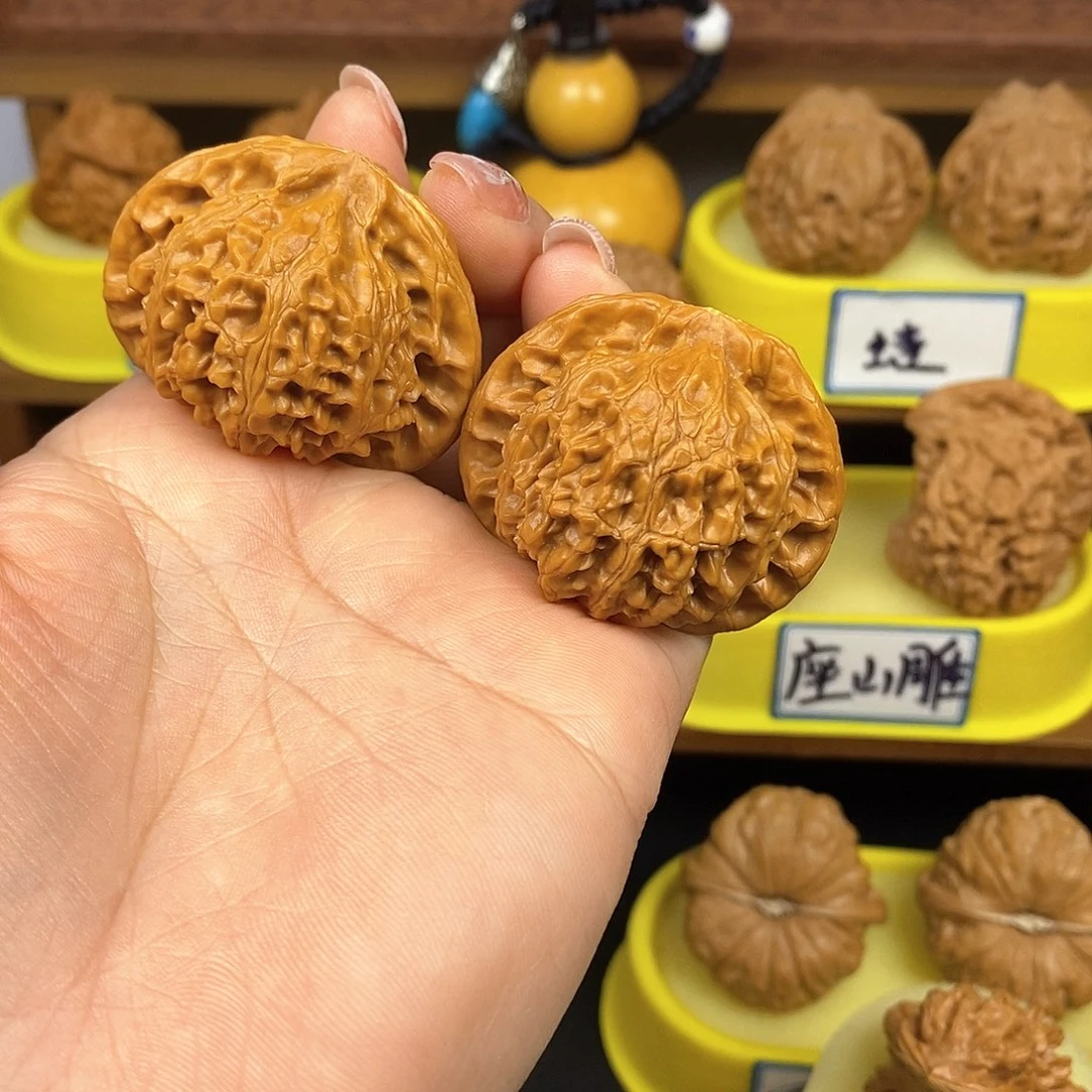 核桃宫灯 顶部 有黄 文玩/木作/... 文玩把件