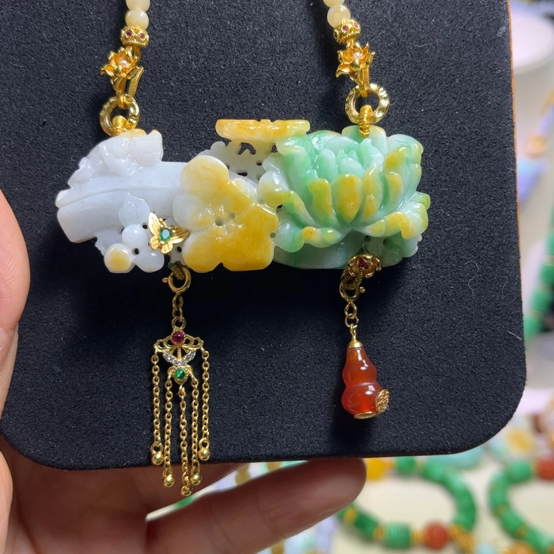 翡翠未镶嵌颈饰天然翡翠