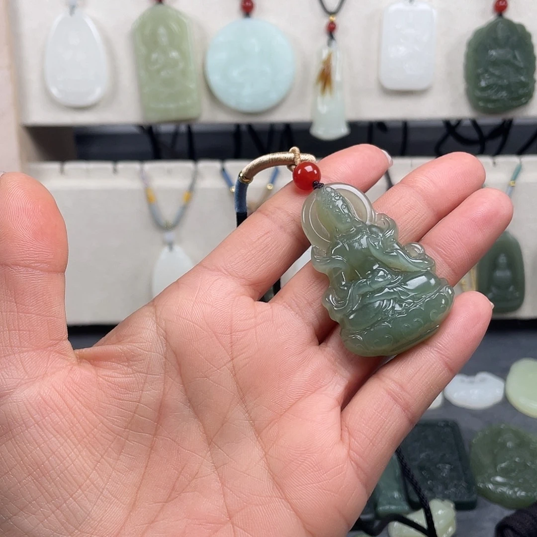 和田玉未镶嵌颈饰