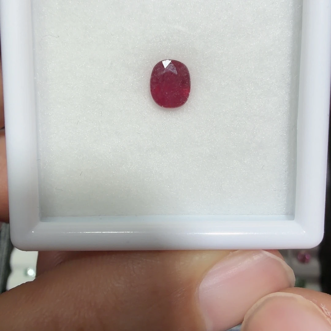 定制红宝石未镶嵌天然缅甸鸽血红