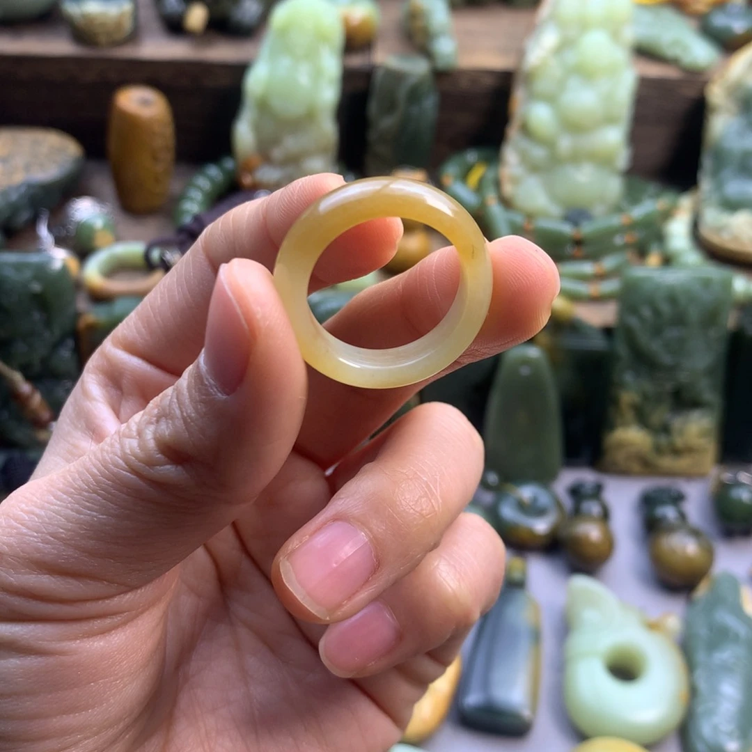 未镶嵌岫岩老玉（透闪石质玉）珠宝奇石C****M