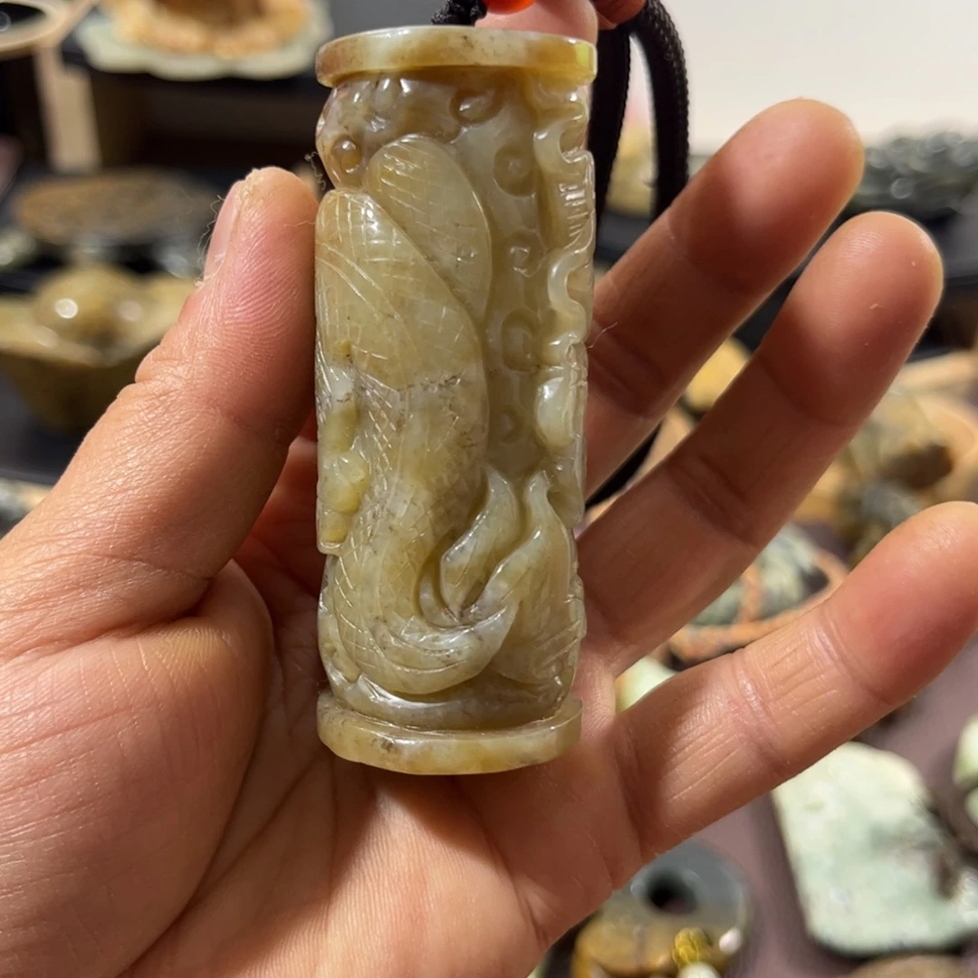 璀***生岫岩老玉（透闪石质玉）未镶嵌把件