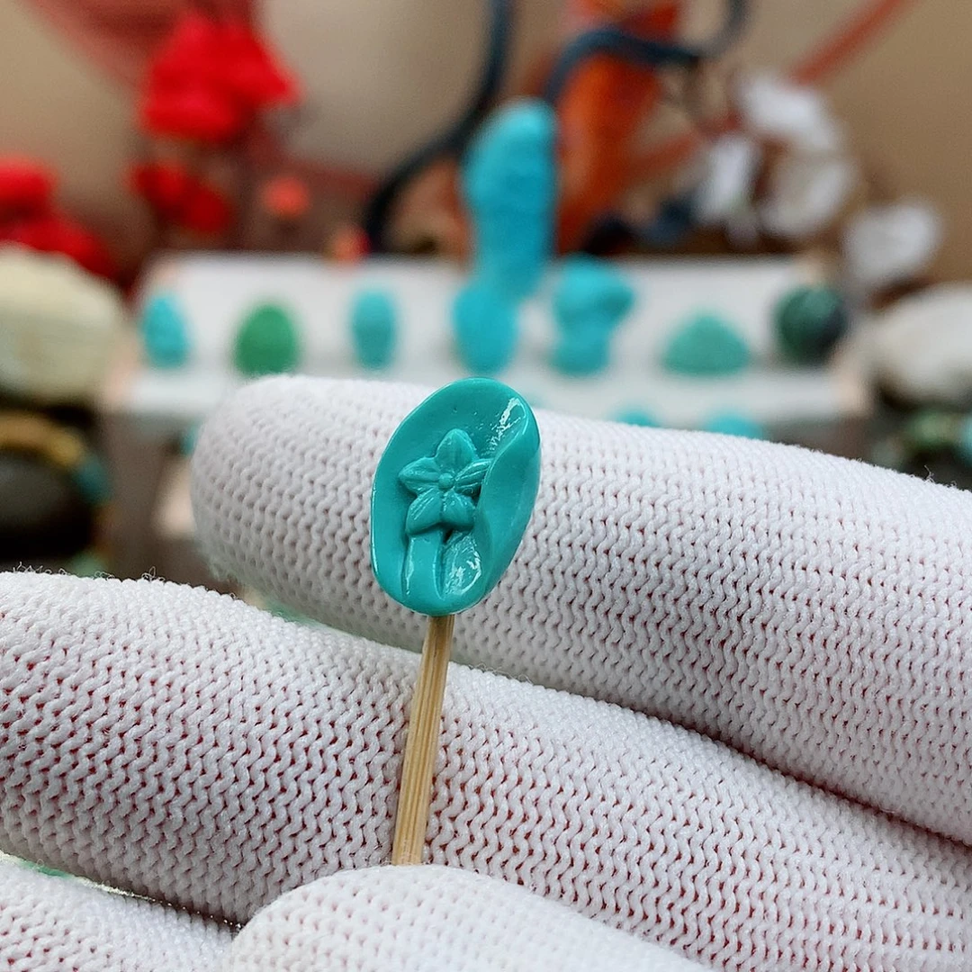 绿松石未镶嵌珠宝奇石