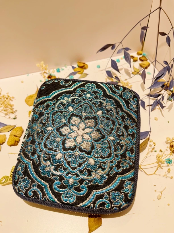 彩金宝相花护照包 烧饼包 西阵织包包新中式茶包袋 不退不换