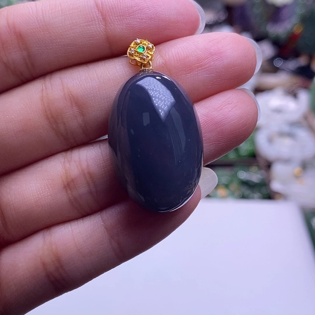 颈饰未镶嵌和田玉毕业级老坑料高冰浓烟紫金镶鸽子蛋