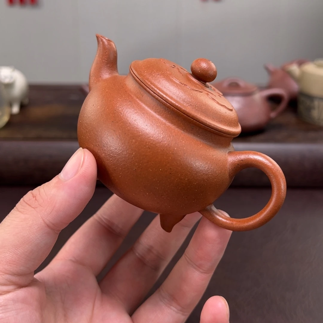 杨***.茶壶紫砂宜兴紫砂壶的制作