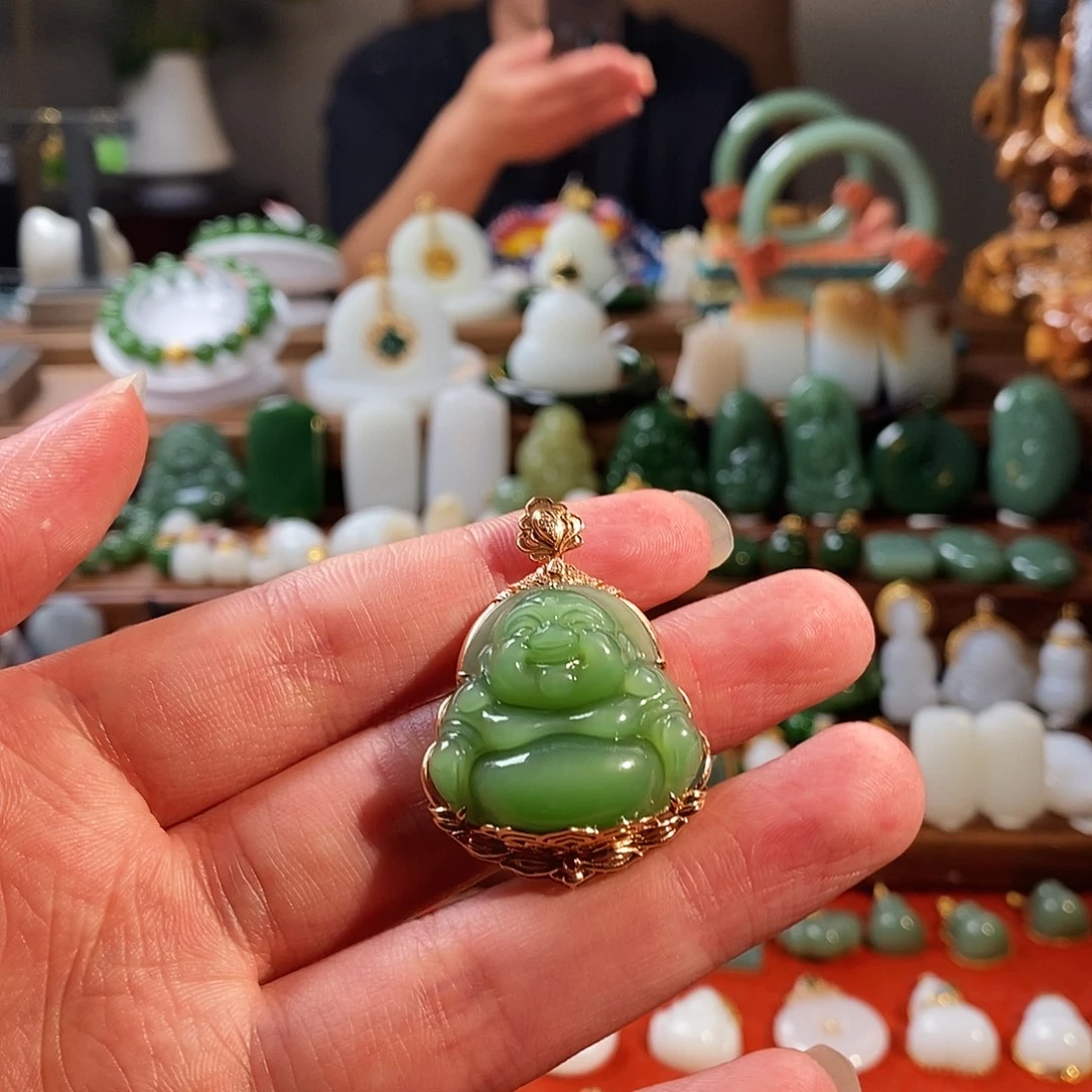 吊坠(不含链)18K金镶嵌和田玉（碧玉）